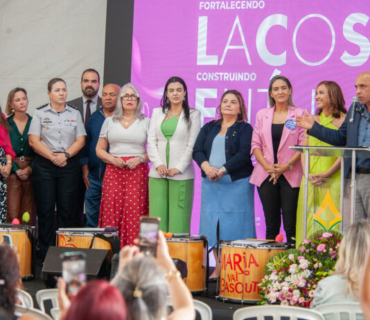Em abertura da 1ª Semana da Mulher, participantes destacam sororidade e protestam contra o feminicídio