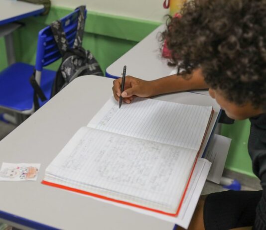 DF tem segundo melhor índice de alfabetização do país, segundo IBGE