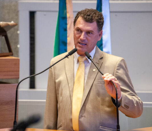 Nova lei assegura acessibilidade e segurança com informações em tempo real e comandos de voz