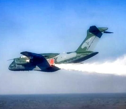 Forças Armadas lançam um milhão de litros de água na região do Pantanal