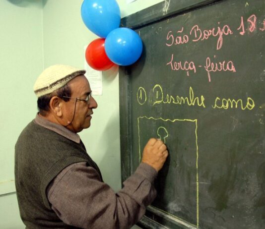 Educação de Jovens e Adultos: como fazer uma busca ativa eficaz