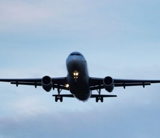 GDF propõe liberar passagens executivas em viagens oficiais