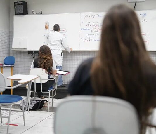 Confira as orientações para o Enade 2024, que ocorre neste domingo (24)