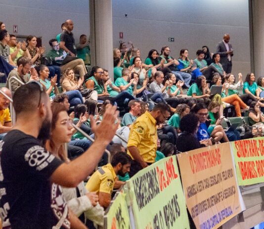 Câmara Legislativa do DF aprova projetos que fortalecem educação e funcionalismo público