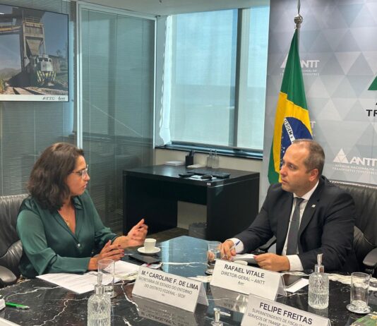 Caroline Fleury solicita suspensão de reajuste no transporte público e busca alternativa para evitar aumento