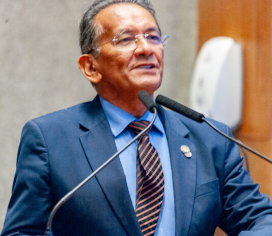 Toni Duarte assume presidência da ABBP em cerimônia na CLDF