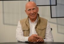 TV Brasil homenageia Sebastião Salgado com reexibição de entrevista exclusiva