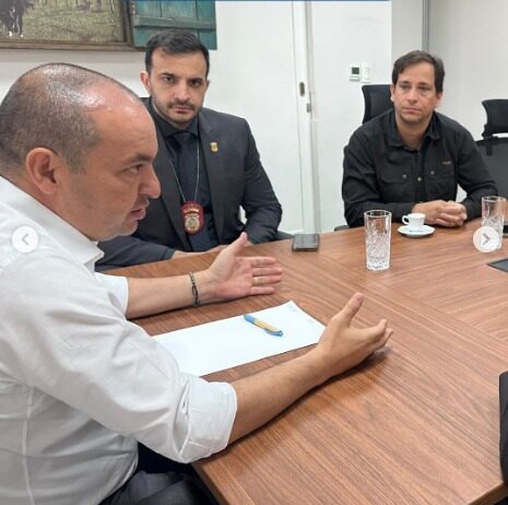 Pabio Mossoró discute melhorias nas delegacias do Entorno com delegados de Águas Lindas e Luziânia