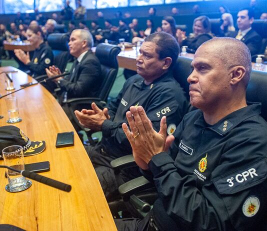 Câmara Legislativa homenageia os 216 anos da Polícia Militar do DF em sessão solene