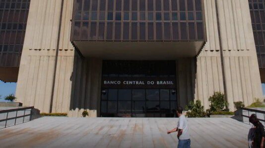 Banco Central deve decidir nesta semana sobre compra do Banco Master pelo BRB
