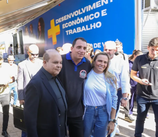 Ibaneis e Celina levam serviços itinerantes e melhorias à Ceilândia