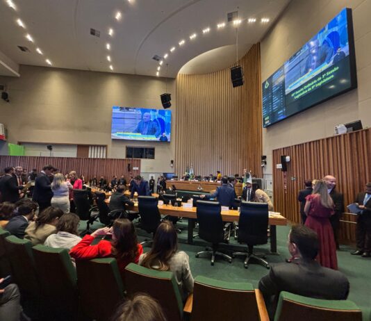 CLDF realiza sessão sobre compra do Banco Master pelo BRB e discute impactos para o DF