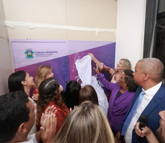 Câmara Municipal de Valparaíso cria Procuradoria da Mulher e empossa Maria do Monte como procuradora
