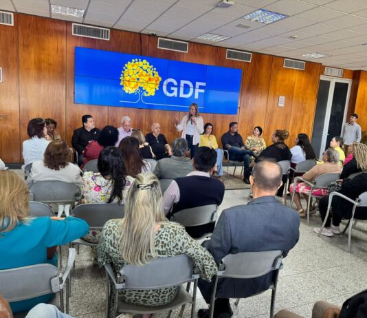 Celina Leão inicia diálogo com associações de idosos para fortalecer políticas públicas no DF