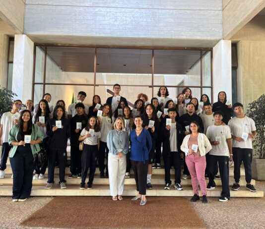 De Águas Lindas a Portugal: estudantes vivenciam experiência na Embaixada em Brasília