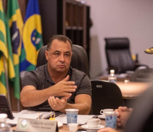 Carlinhos do Mangão destaca investimentos e responde a críticas de Marconi Perillo