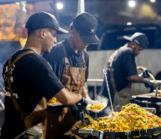 Primeira noite do Festival Gastronômico de Novo Gama inaugura nova agenda de cultura e sabores na cidade