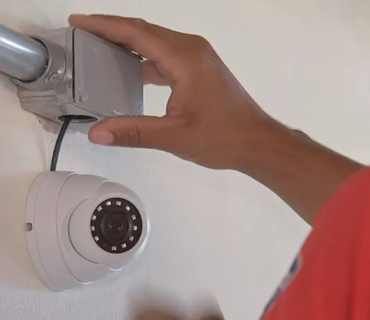 Ibaneis autoriza instalação de câmeras para reforçar segurança nas escolas do Distrito Federal