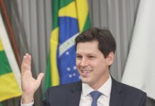 Daniel Vilela lidera intenção de votos para governo de Goiás com ampla vantagem, aponta pesquisa.