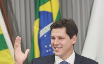 Daniel Vilela lidera intenção de votos para governo de Goiás com ampla vantagem, aponta pesquisa.