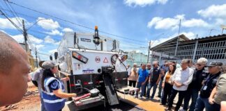 Governador Ibaneis Rocha impulsiona modernização da Novacap com seis caminhões térmicos para tapa-buraco