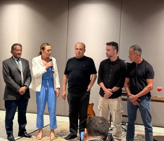 Governo do DF exalta papel da imprensa e da comunicação digital em jantar de confraternização