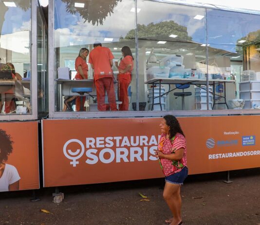 Rafael Prudente lidera ações em prol da saúde bucal de mulheres no DF