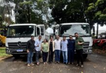 Prefeita de Santo Antônio Jessica do Premium entrega dois caminhões basculantes novos por parceria com José Nelto