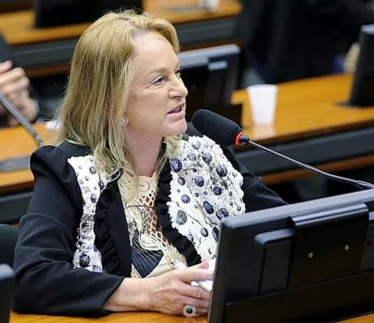 Deputada Magda Mofatto reassume filiação ao PL para viabilizar aliança com Daniel Vilela em Goiás