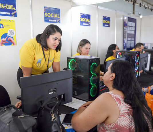 Carreta da Inclusão GDF democratiza atendimento em Sobradinho
