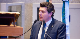 Deputado Eduardo Pedrosa destaca papel central na reestruturação salarial de servidores do Detran