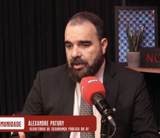 Vozes da Comunidade: Secretário Alexandre Patury destaca prioridade no atendimento a vítimas de violência doméstica