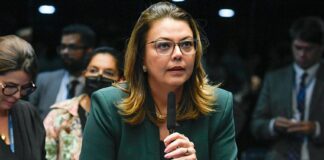 Leila Barros reafirma apoio à imprensa após pedir encerramento de procedimento no MPDFT sem provas