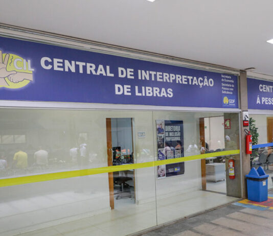 CIL do Distrito Federal reforça acessibilidade com intérpretes gratuitos de Libras
