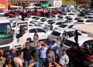 Goiás amplia frotas municipais com entrega de R$ 108 milhões em veículos e equipamentos