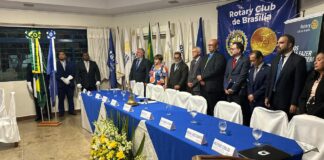 Hamilton Silva assume presidência do Rotary Club de Brasília em noite marcada por compromisso social