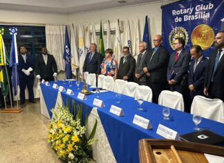 Hamilton Silva assume presidência do Rotary Club de Brasília em noite marcada por compromisso social