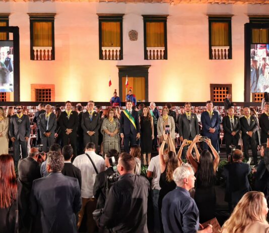 Goiás entrega maior honraria do Estado a 220 personalidades e instituições