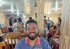 O candidato ao GDF Elisson Ferreira defende independência de Santa Maria em conversa com moradores e comerciantes