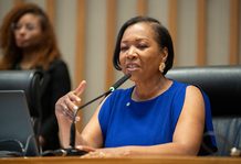 Deputada Delegada Dra. Jane destinou emendas para reformas escolares e infraestrutura urbana no DF