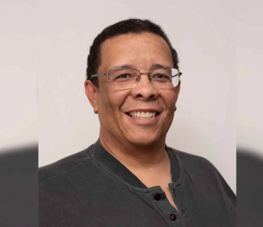 Conheça o candidato ao GDF: Professor Robson (PSTU)