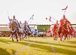 Silvânia fecha Circuito das Cavalhadas 2026 com batalhas entre mouros e cristãos