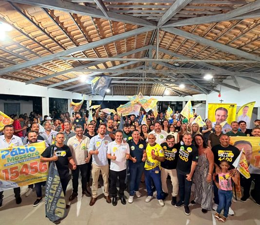 Centenas se reúnem em Goiânia em grande ato de apoio a Pábio Mossoró