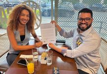 O candidato ao GDF Elisson Ferreira recebe carta do Vertentes e reforça propostas para saúde mental de crianças e jovens no DF
