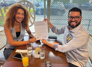 O candidato ao GDF Elisson Ferreira recebe carta do Vertentes e reforça propostas para saúde mental de crianças e jovens no DF