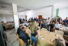 Celina Leão defende informação como antídoto à desinformação em encontro com apoiadores