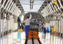 Vanguarda econômica: indústria goiana supera média nacional com alta no setor produtivo