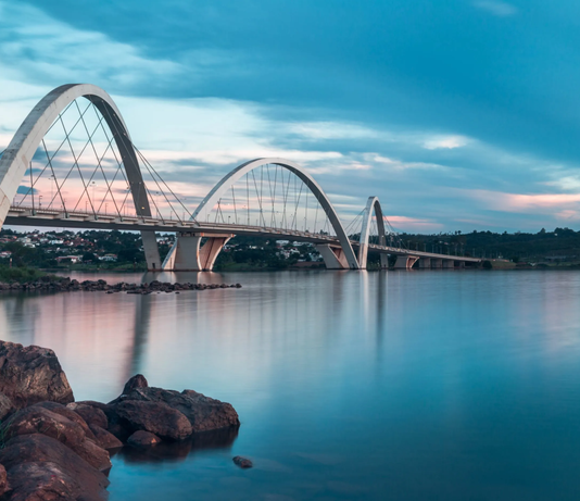 Mobilidade urbana em foco: Governo do Distrito Federal anuncia operação reversível na Ponte JK para agilizar o trânsito diário