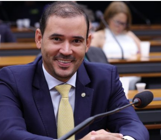 Renovação e liderança no cerrado: Vicentinho Júnior conquista o Governo do Tocantins