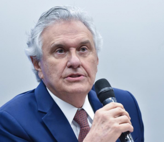 Caiado agradece apoio em Novo Gama e pede votos para Gracinha e Daniel